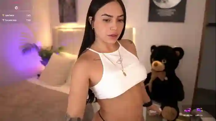 ashlyeroberts01