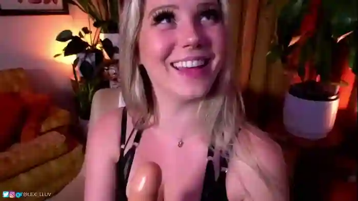 lexi_luv