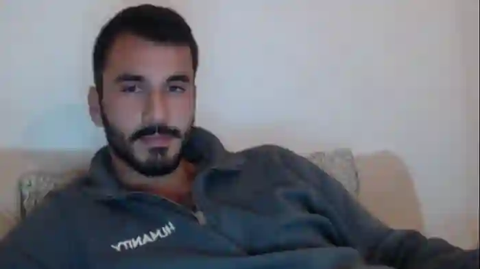 hornyasfuckk33