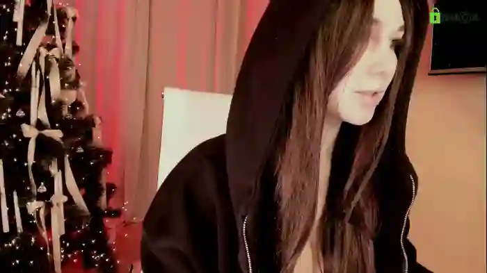 hollyextra