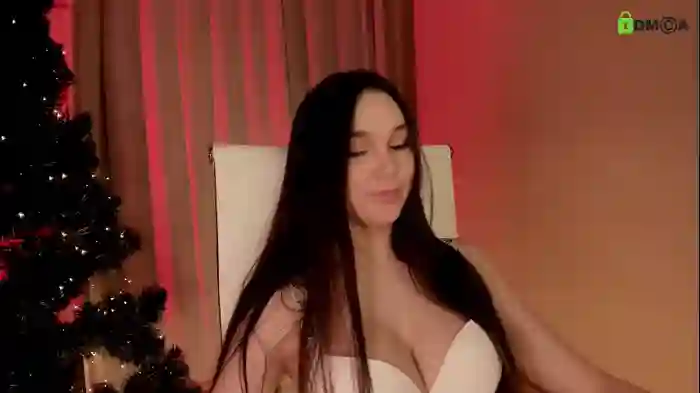 hollyextra