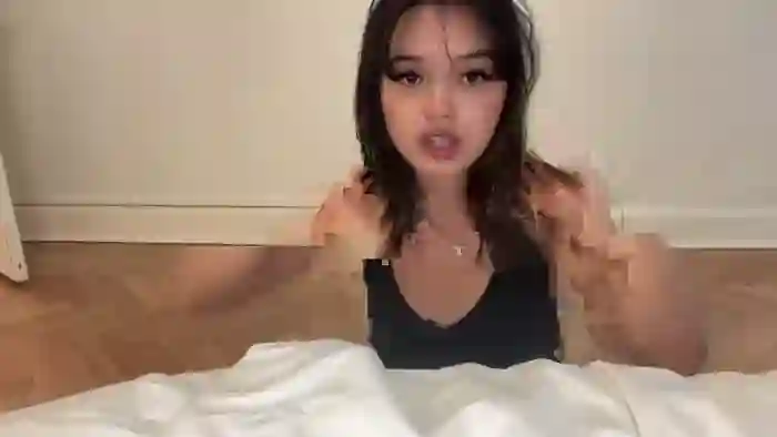 sarah_heart_aus