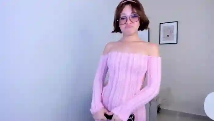 hellen_coy