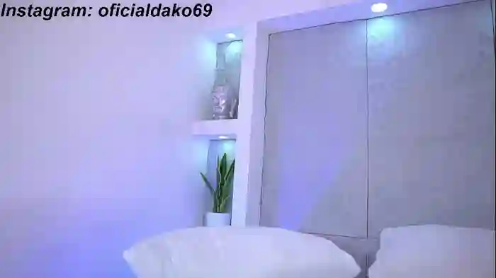 dakota_leex