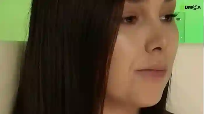 hollyextra