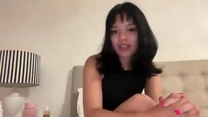 sarah_heart_aus
