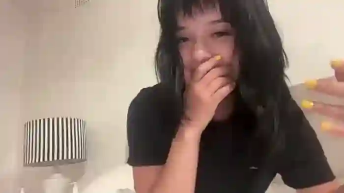 sarah_heart_aus