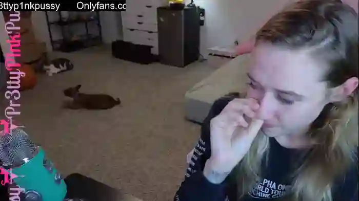 pr3ttyp1nkpussy