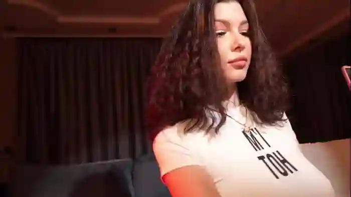 sophia_lean