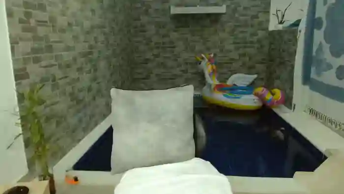 sara_naughtyw