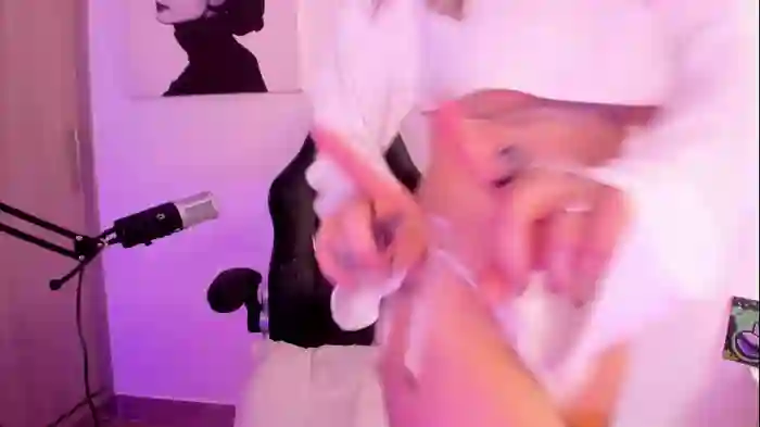 thecosmicgirl