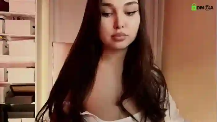 hollyextra