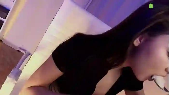 hollyextra