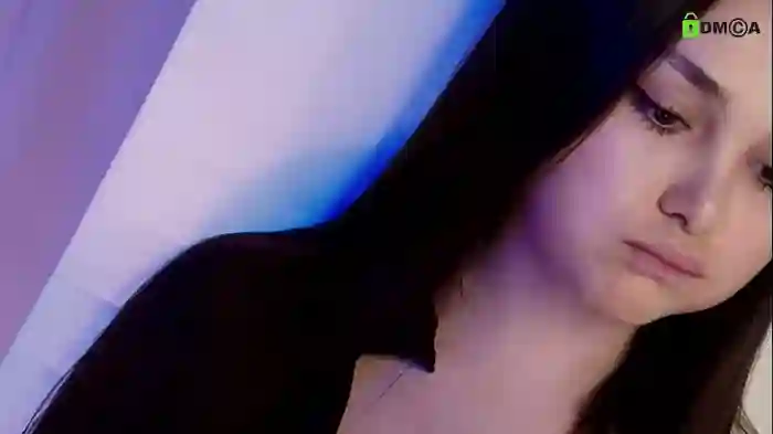 hollyextra