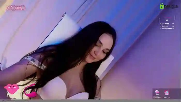 hollyextra