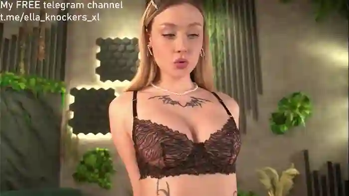 ella_knockers_xl