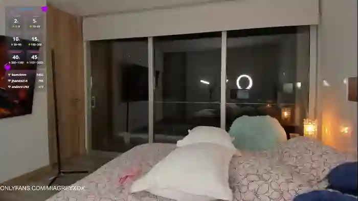 mia_greyy
