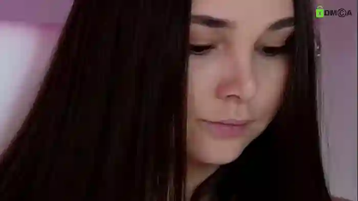 hollyextra