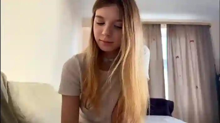 chloe_show