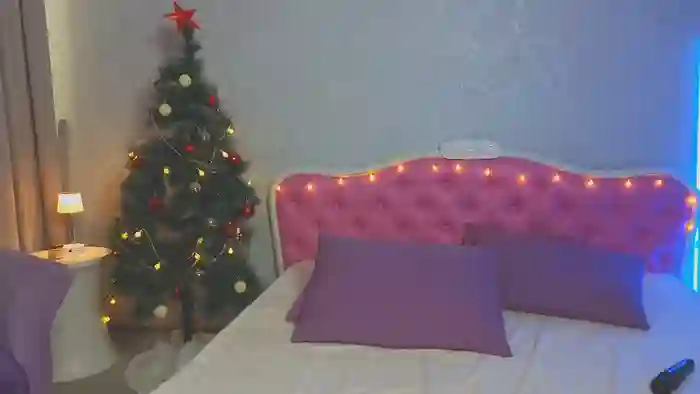 Ariana_Petite
