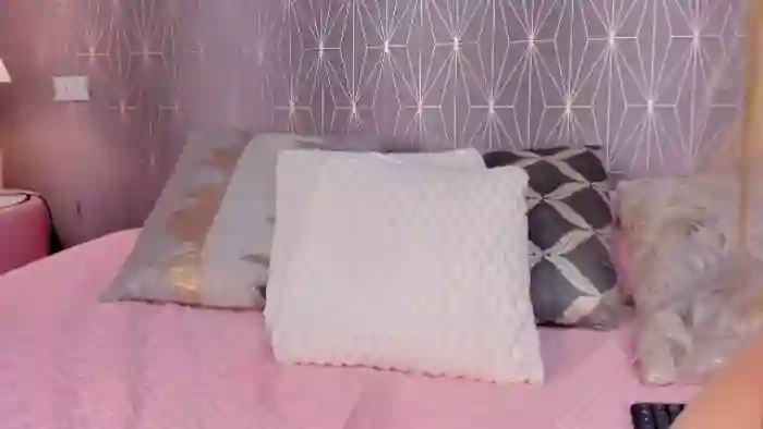 chloe-bonnet