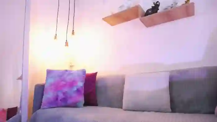 mia-geller