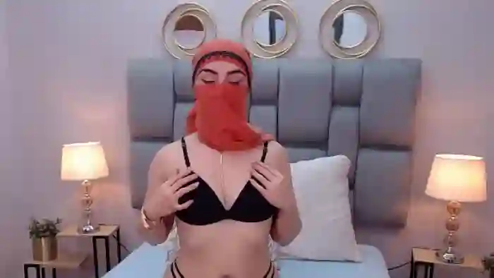 aliah-manzur