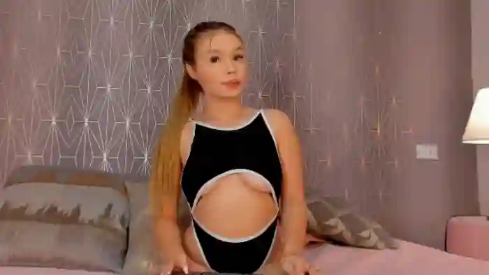 chloe-bonnet