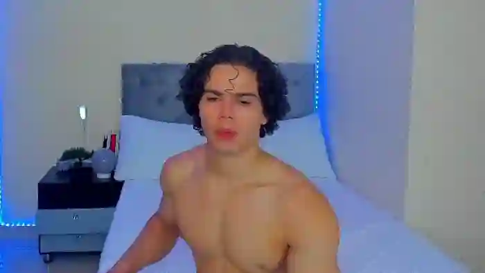 travis-lewis