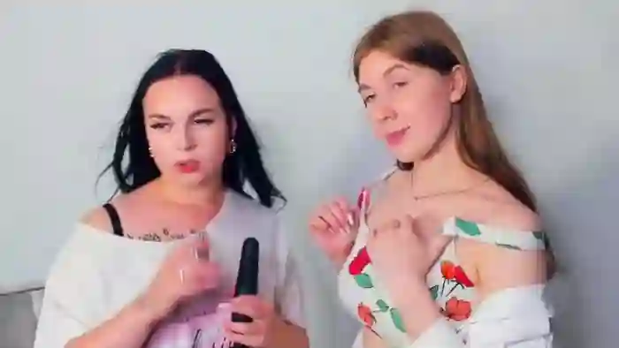 queenie-hartford-and-odelyna-hendry