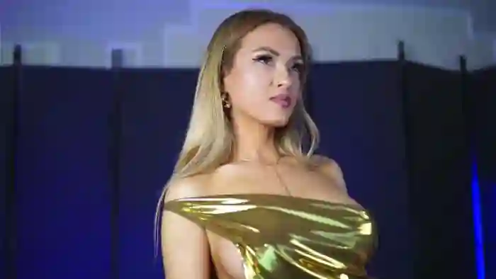 ava-reeves