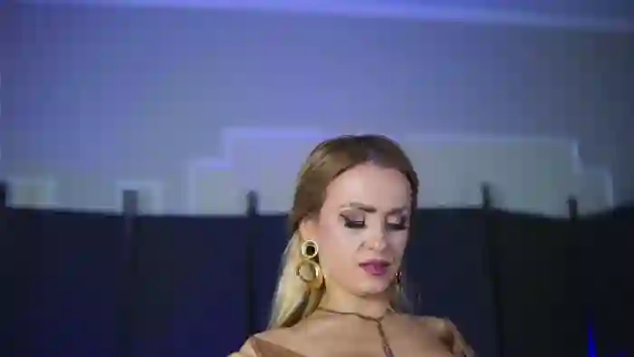 ava-reeves