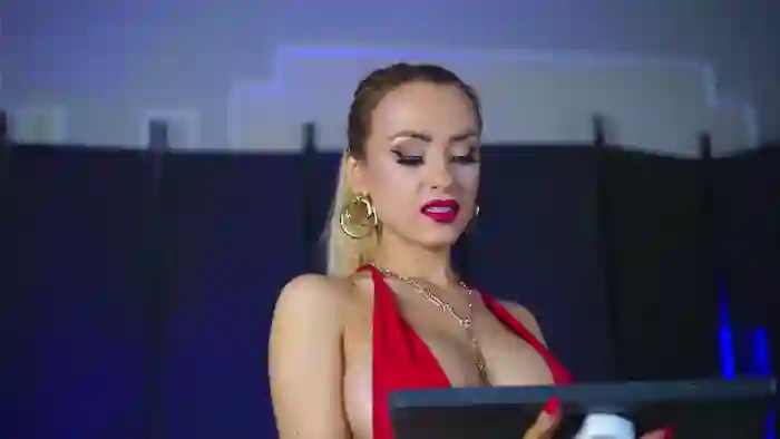 ava-reeves