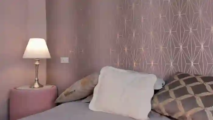 chloe-bonnet