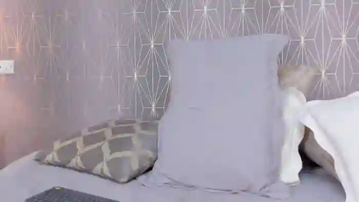 chloe-bonnet