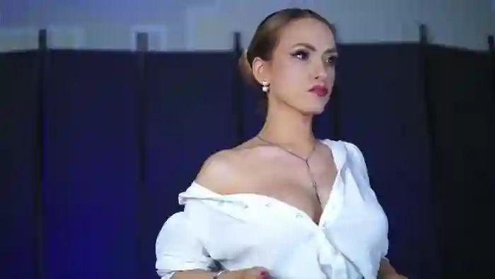 ava-reeves
