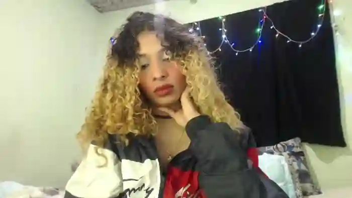 petite-ariana
