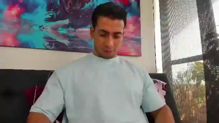 aaron-strong