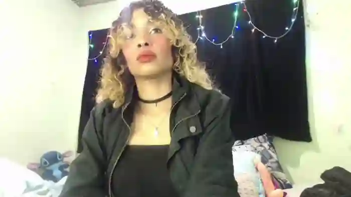 petite-ariana