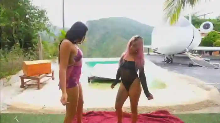 island-girls