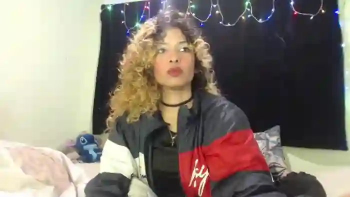 petite-ariana