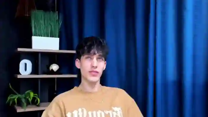 noah-brigth