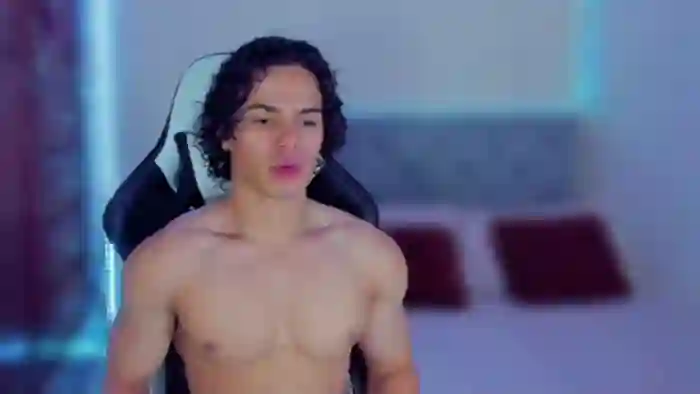 travis-lewis