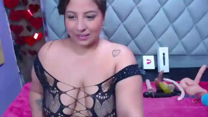 luisana-boobs