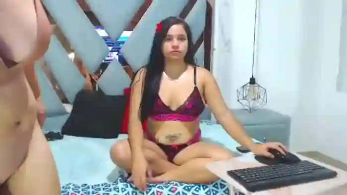 isabela-paz-and-samanta-liz