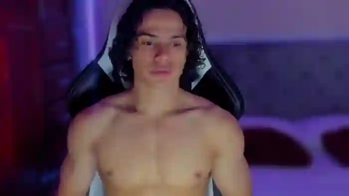 travis-lewis