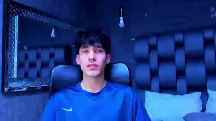noah-brigth