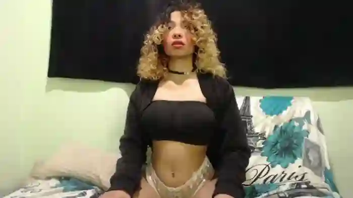 petite-ariana
