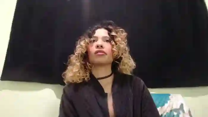 petite-ariana