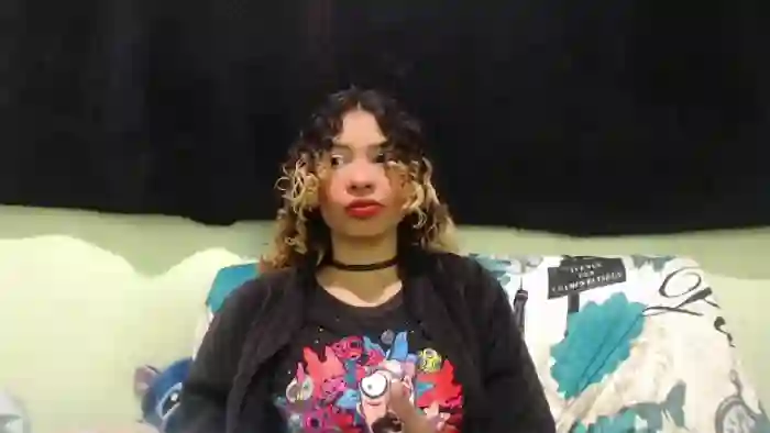 petite-ariana